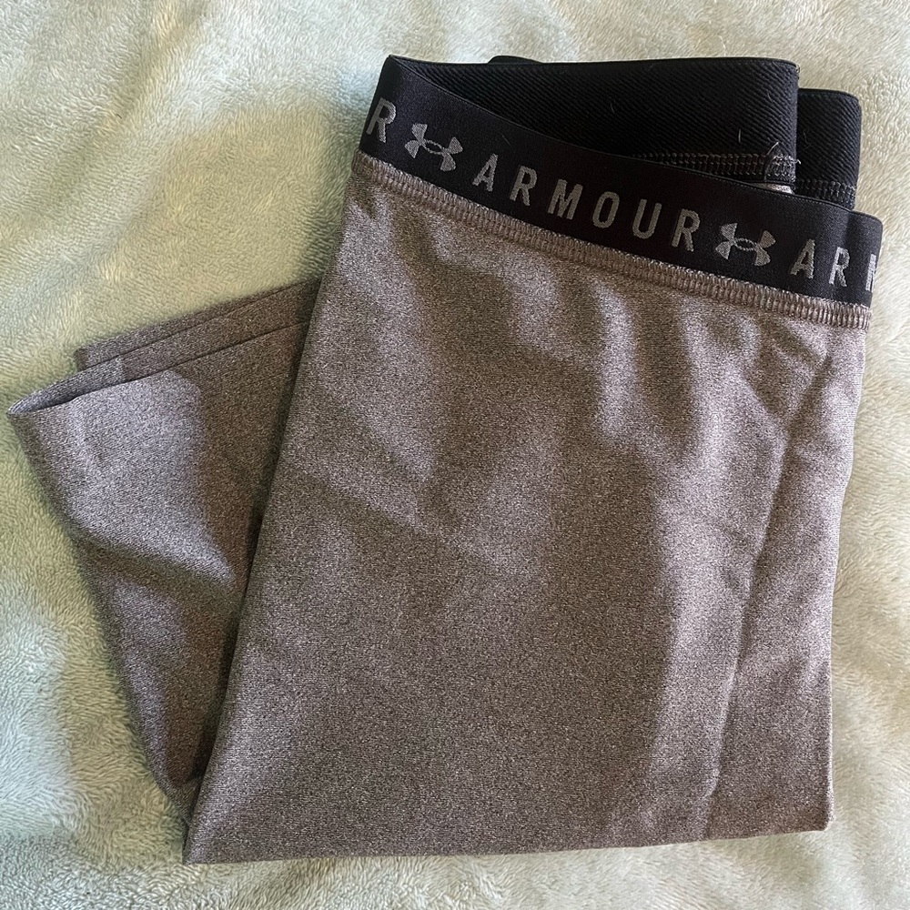 Under Armour Grey Biker Shorts (Size Medium)